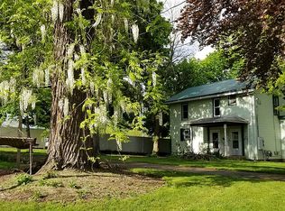 129 Park Pl, Wellington, OH 44090