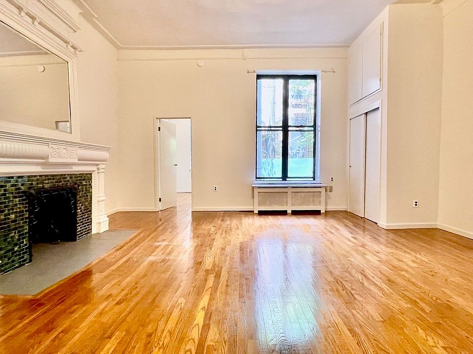 1st image of 57 W 68th St #4