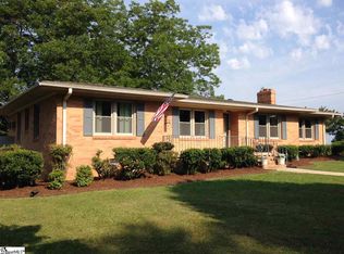 109 Walton Dr, Williamston, SC 29697