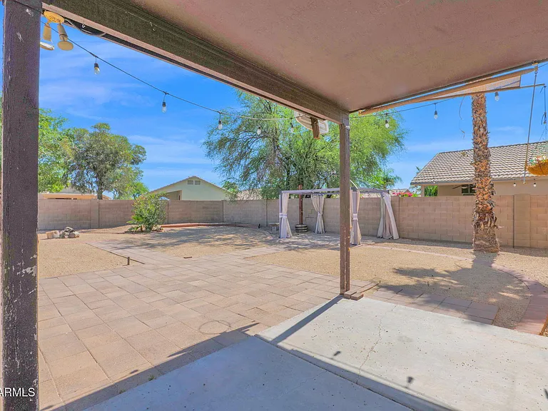 3415 E Menadota Dr — Photo 25