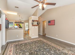 228 Grayland Rd, Mooresville, NC 28115