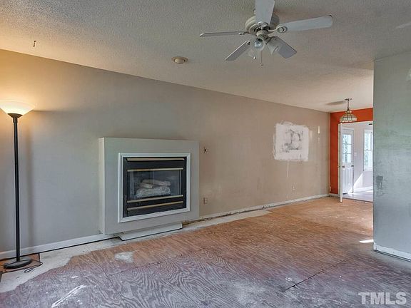 5th image of 105 Mill Creek Dr