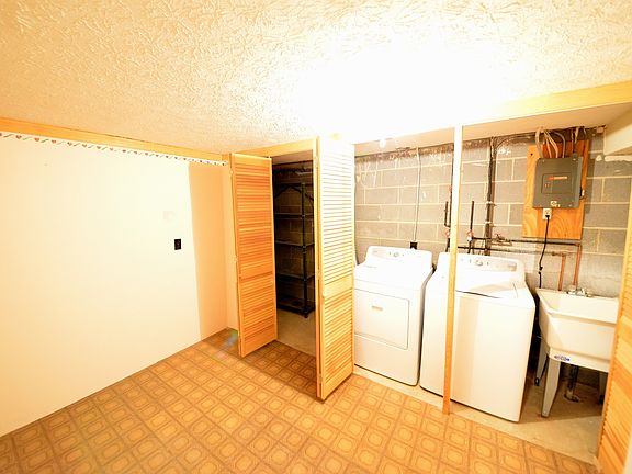 5th image of 4469 Habersham Ln N