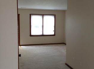 14 Willow Oak Ter APT 102, Forest, VA 24551
