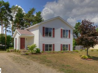 3084 Crimson Ranch Ln, Traverse City, MI 49684