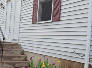 17 Centerfield St, Manchester, CT 06042