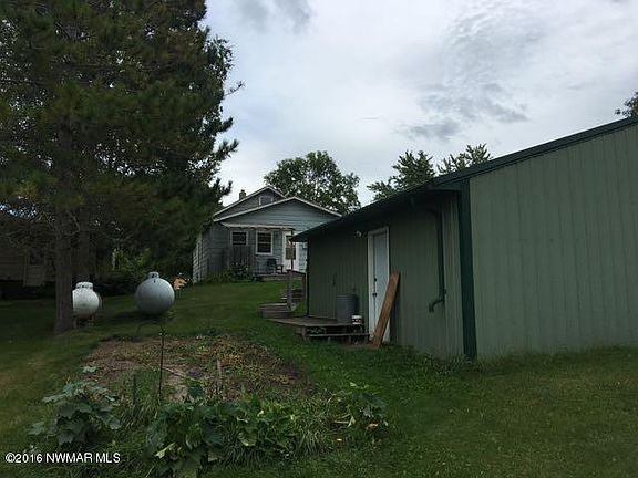 4th image of 241 1st St NE