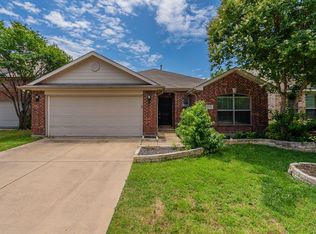 1524 Canary Dr, Little Elm, TX 75068