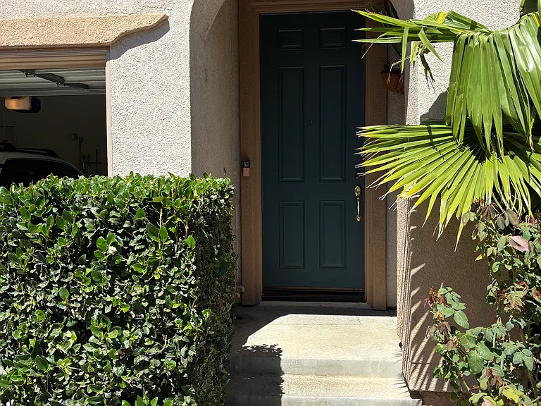 4417 Lakeview Ct — Photo 3