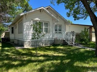 394 2nd St W, Shaunavon, SK S0N2M0