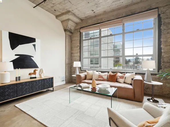 201 4th St APT 304, Oakland, CA 94607