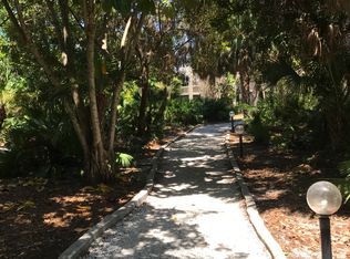 203 Woodland Dr, Osprey, FL 34229