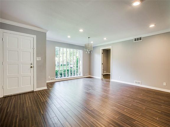 5th image of 3959 Port Royal Dr