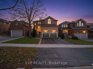 23 Prince Of Wales Dr, Barrie, ON L4N0T5