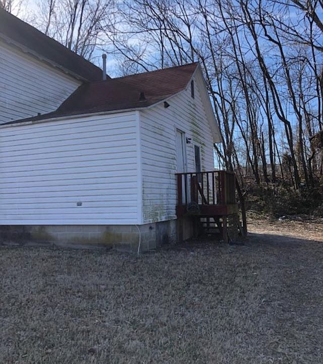 2nd image of 218 Pond St