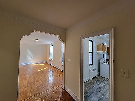 2nd image of 1654 E 13th St APT 3E