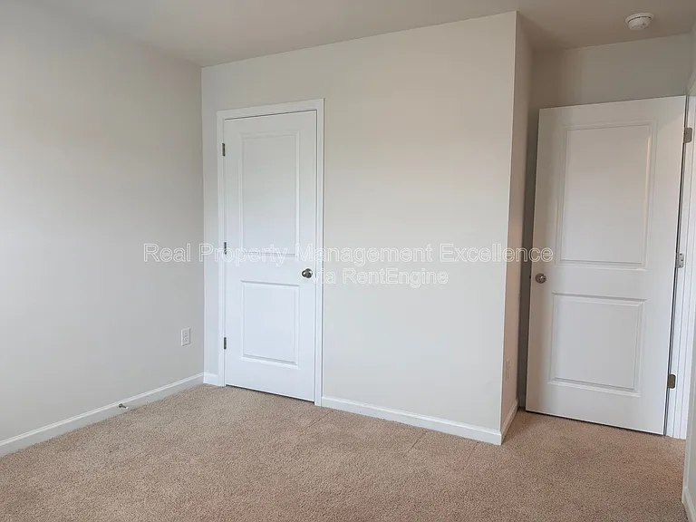 58 Sweet Meadow Rd — Photo 27