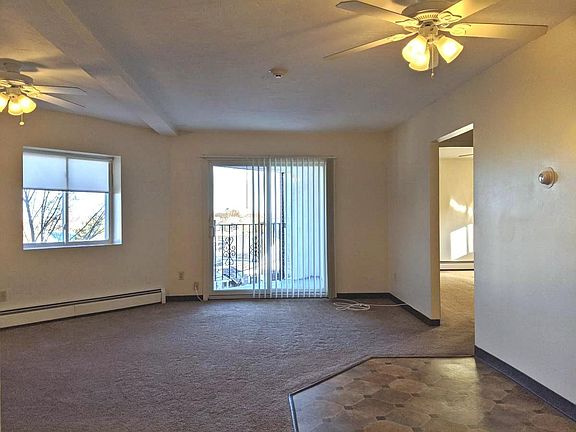 3rd image of 5 Edwards St APT 31A