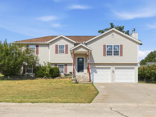 2036 Chickadee Dr, Webb City, MO 64870