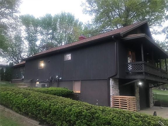 2nd image of 417 W Lake Ter