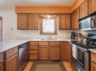 3944 W Amberidge Dr, Franklin, WI 53132