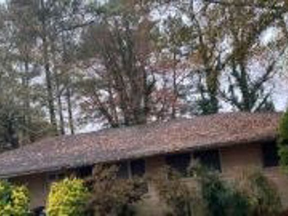 3rd image of 675 Fallview Dr