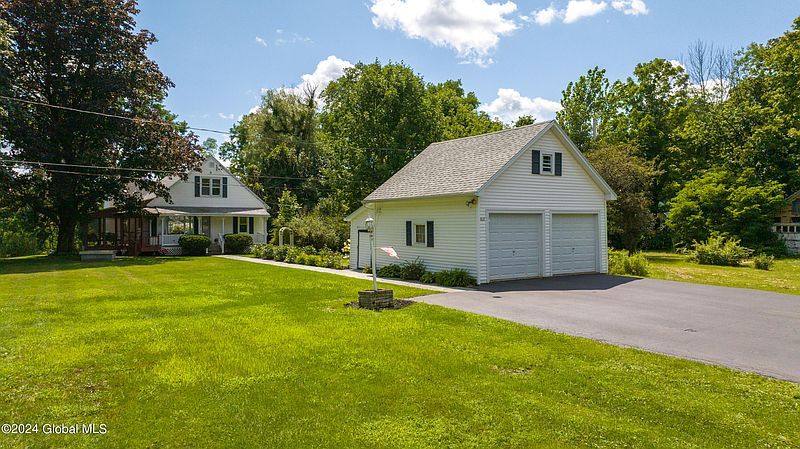 4th image of 162 Knickerbocker Hts
