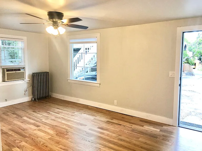 82 W Girard Ave — Photo 5