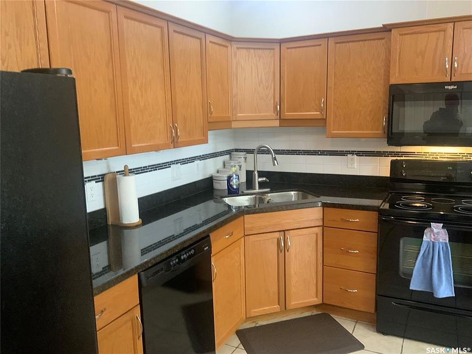 1st image of UNIT 403-333 Nelson ROAD