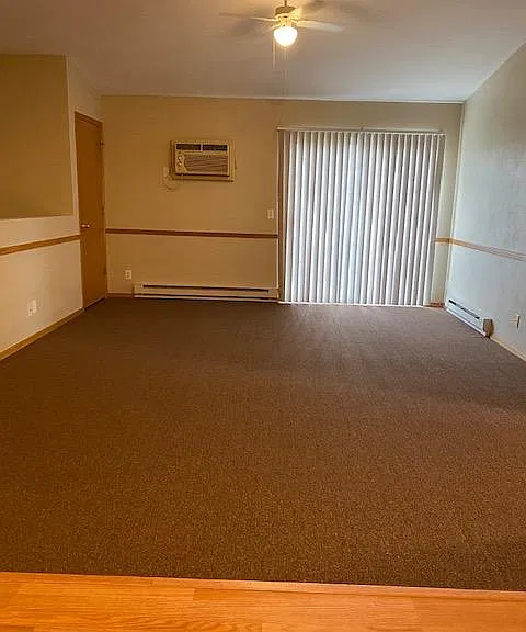 807 Kellogg Ave — Photo 4