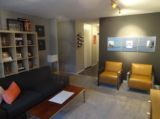 10 E Ontario St APT 3810, Chicago, IL 60611