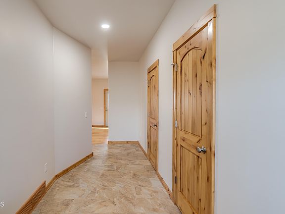 5th image of 5400 Falconer Dr