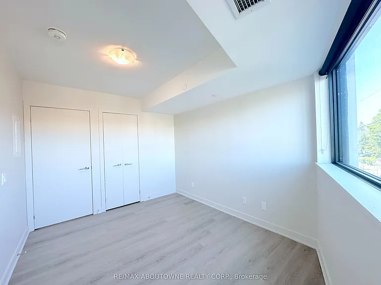 3385 Dundas St W #208 — Photo 11