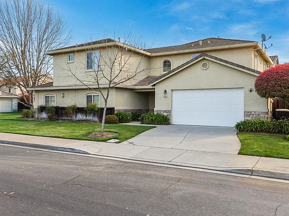 2nd image of 3616 Carson Oak Dr