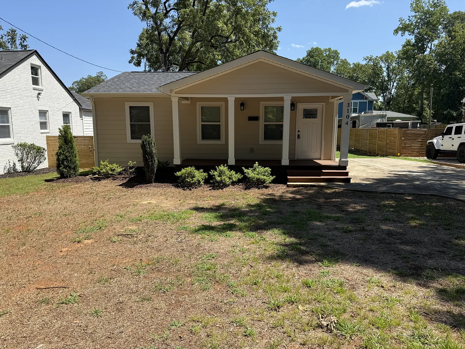 3 bed, 1061 sqft, $2,200 — Photo 1