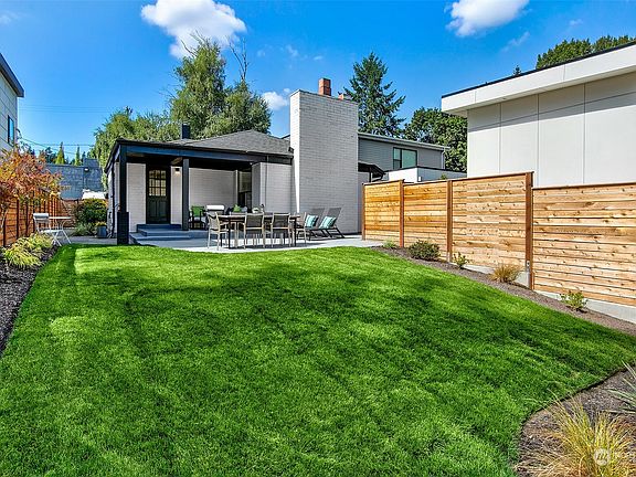 3rd image of 11550 28th Avenue NE
