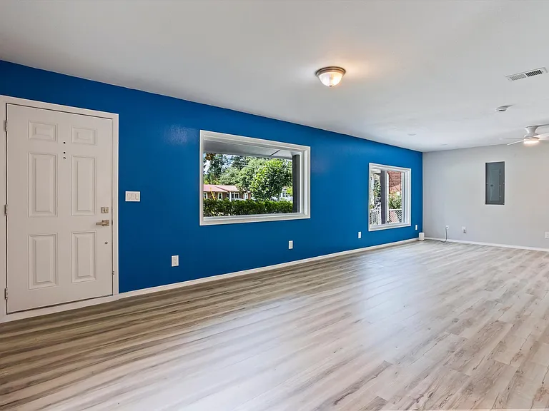 1728 Sandalwood Dr — Photo 6