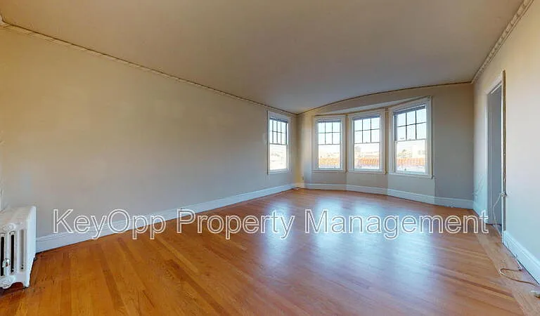 895 31st Ave #7 — Photo 10