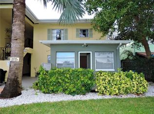 12175 3rd St E APT 1, Treasure Island, FL 33706