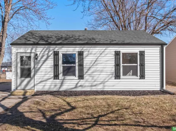 260 Columbus Ave, Fremont, NE 68025