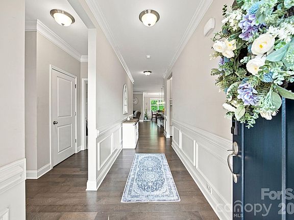 3rd image of 3785 Summer Haven Dr