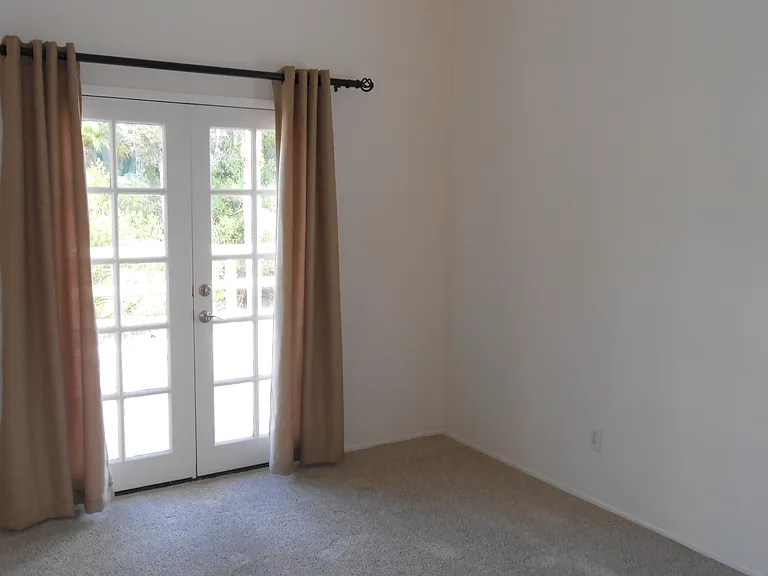 7056 Snapdragon Dr — Photo 8