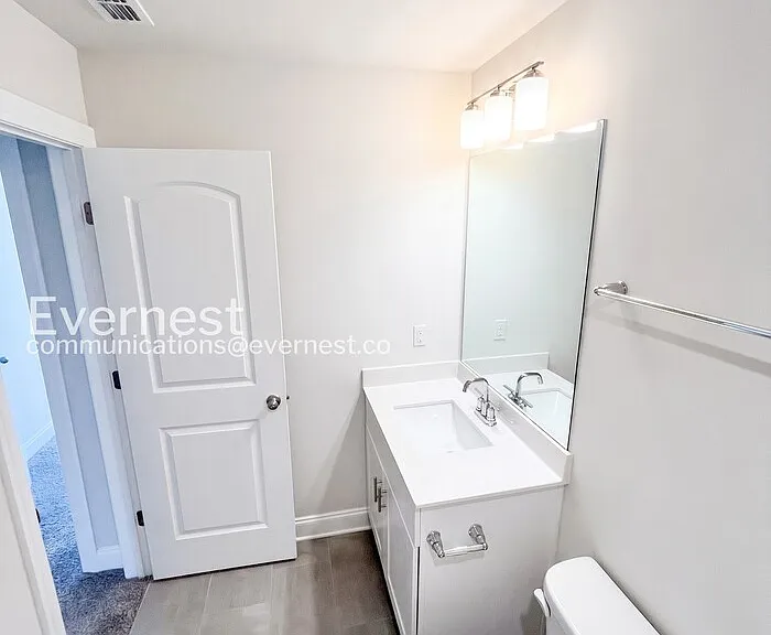 4522 Skywood Ln — Photo 12