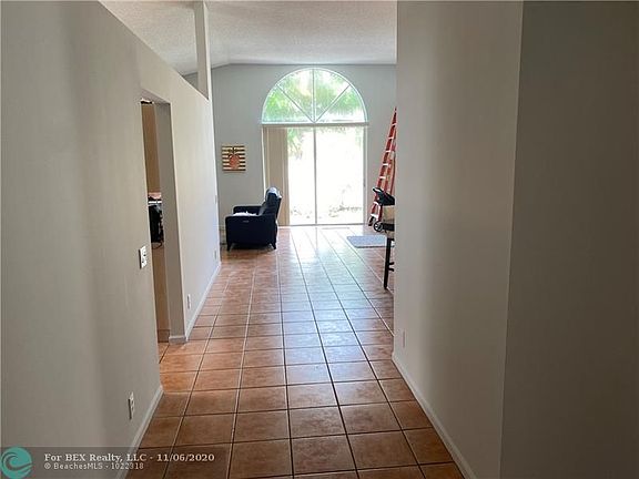 Home For Sale In Regency Lakes