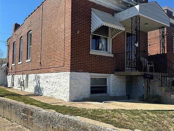 4th image of 2611 Macklind Ave