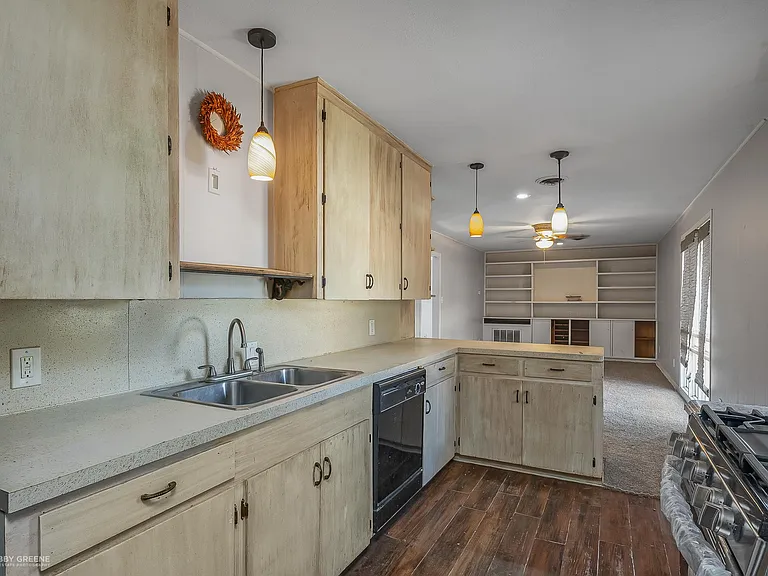 4518 Finley Dr — Photo 16