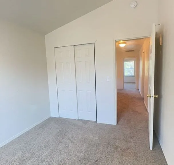 2002 SW Canyon Dr #20 — Photo 10