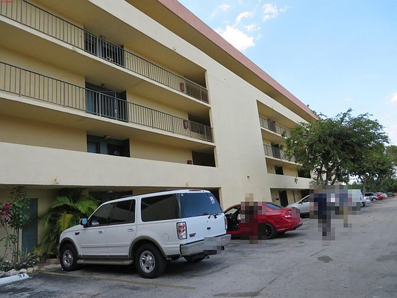 3rd image of 840 NW 87th Ave APT 401