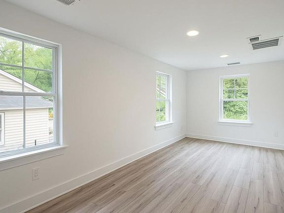 4th image of 1904C Carlton St #C