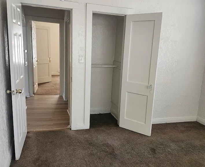 415 E Floribraska Ave #B — Photo 1